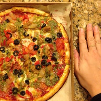 blaze fast fire d pizza 582 photos 462 reviews salad 10520 s