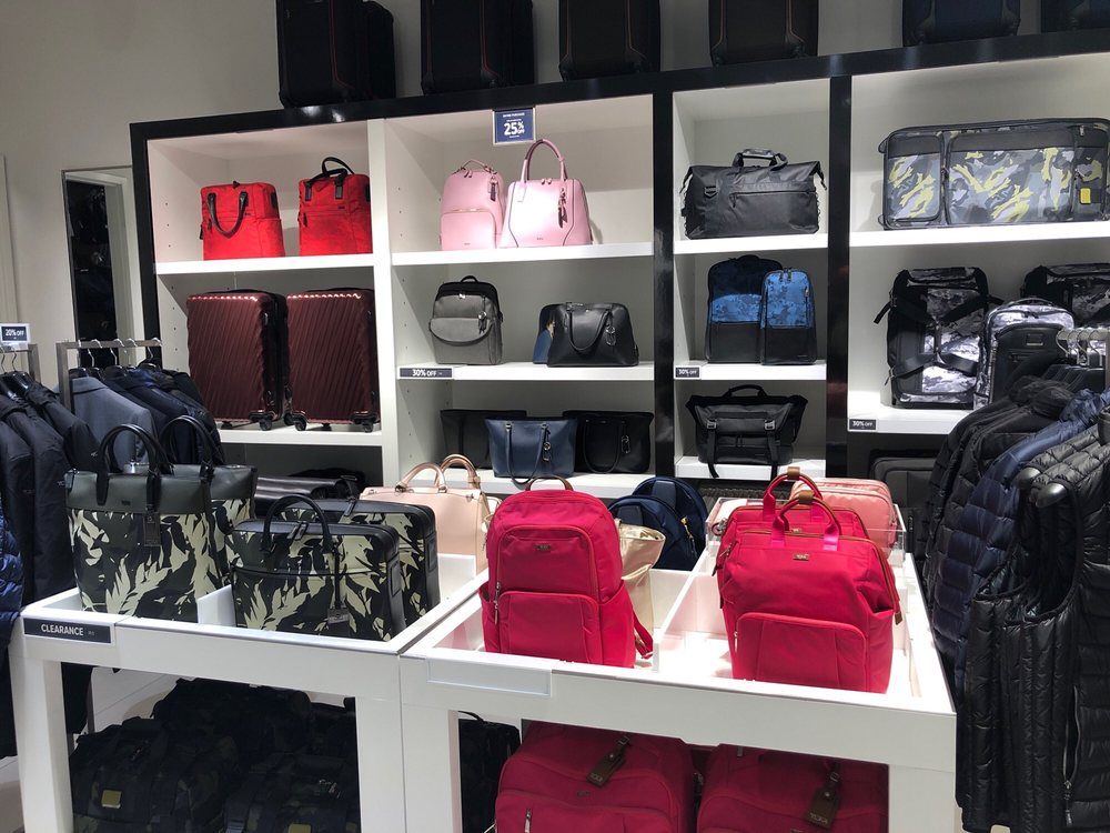 tumi clearance outlet