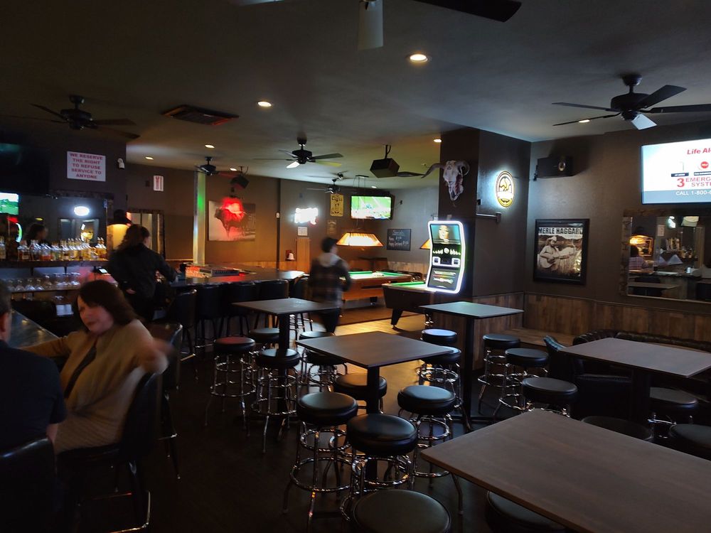 Red Rock Bar & Grill