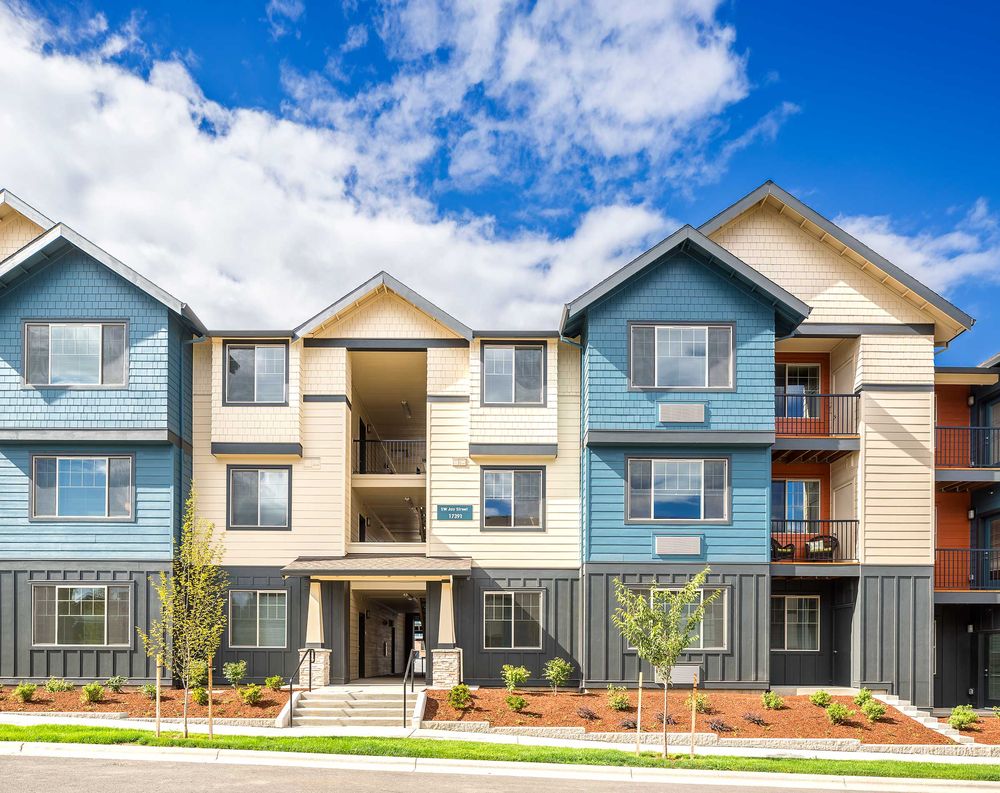 Victory Flats at Elmonica Station Apartments