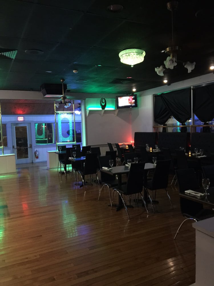 Oki's Lounge