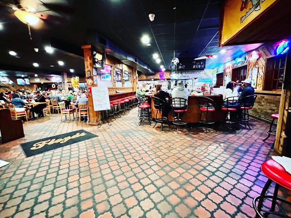 Floyds Seafood - Beaumont