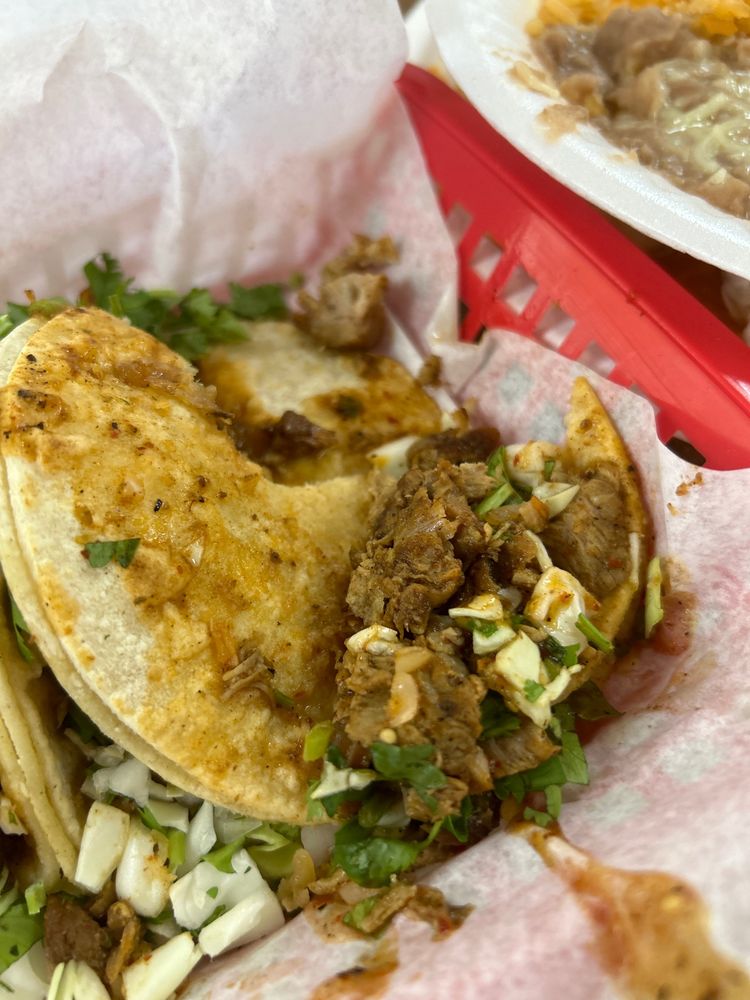 Tacos Y Tortas Chalios