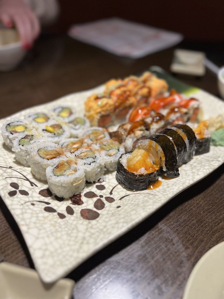 Lily Sushi Grill & Seafood Bar