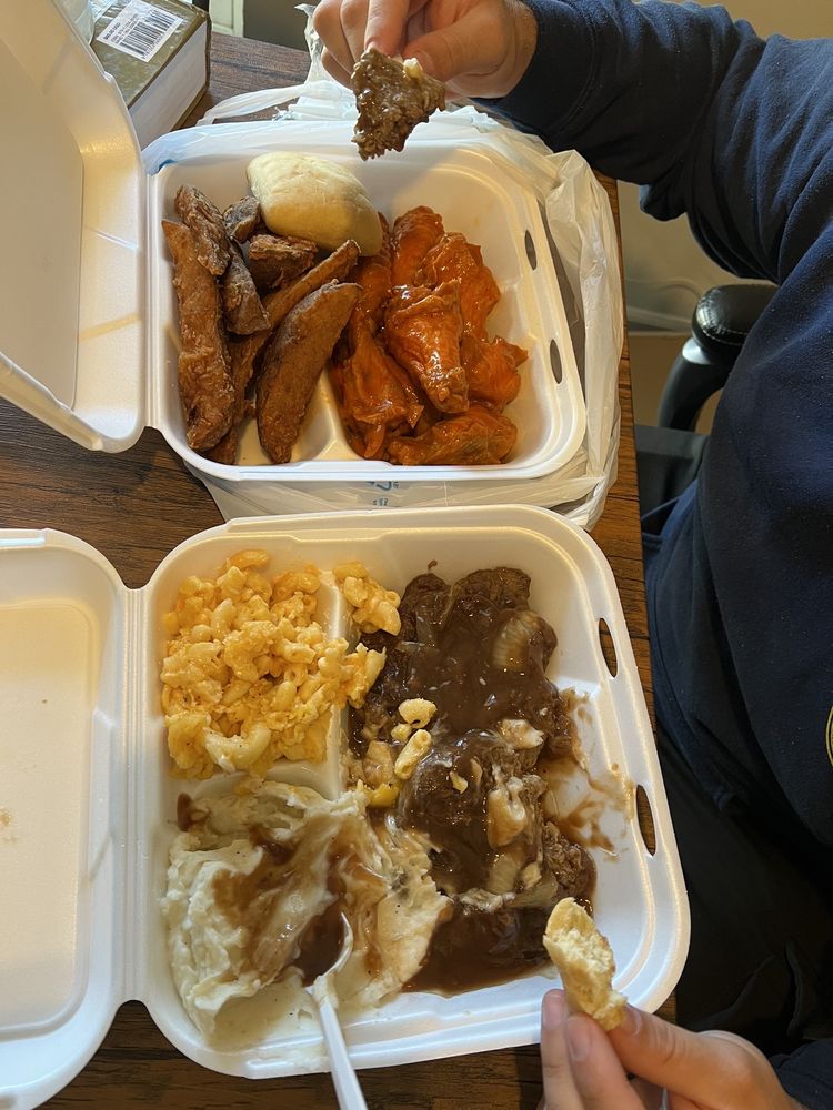 Chappy's Chicken at Whiz Mart