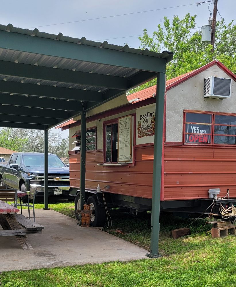 Cookin' on Wood Pit BBQ Cookin' on Wood Pit BBQ
