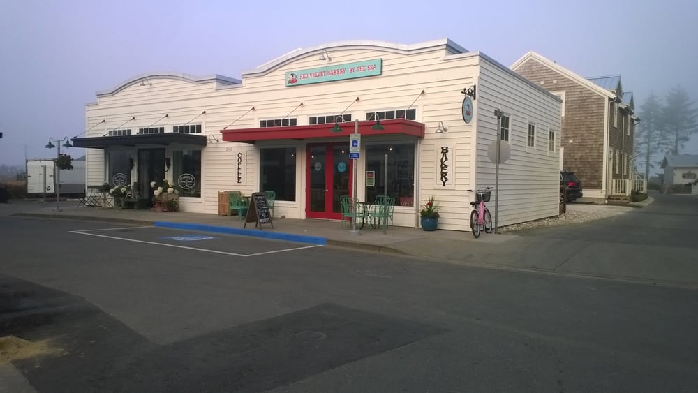 Red Velvet Bakery By the Sea 28 Reviews Bakeries 202 S