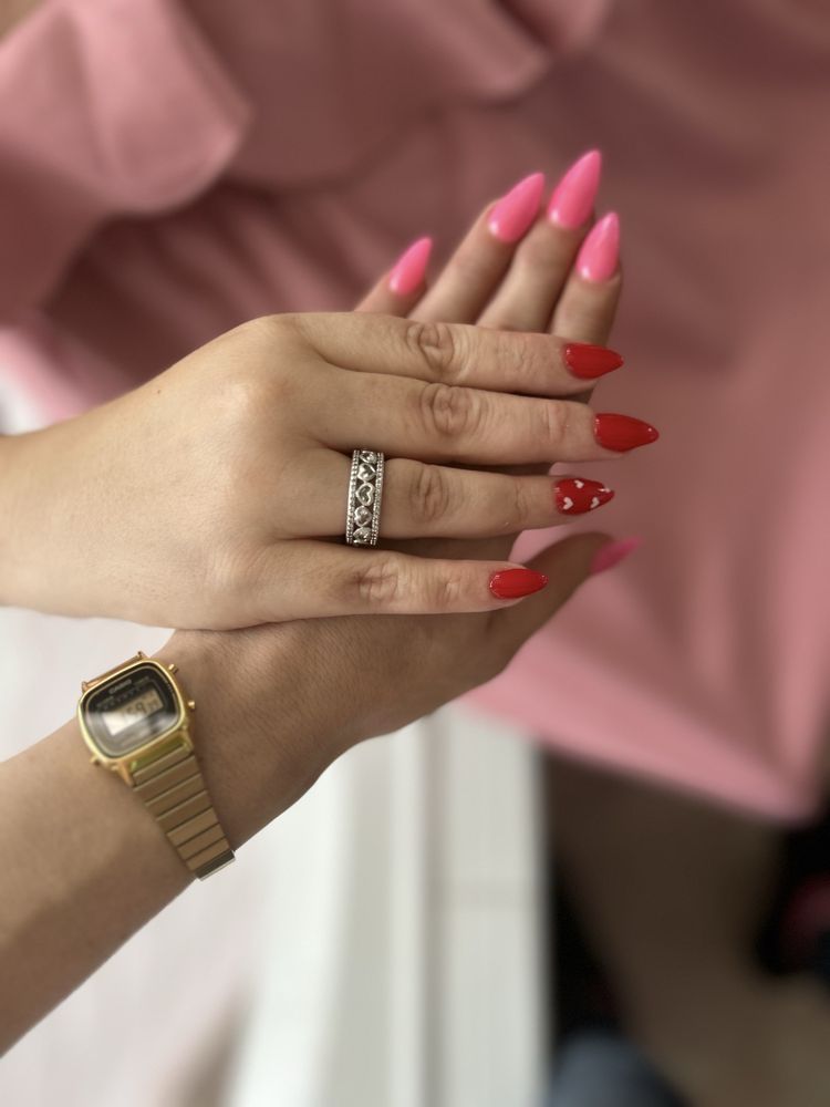 Très Chic Nails And Spa Image