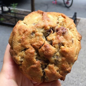 Levain Bakery 4804 Photos 7511 Reviews Bakeries 167 W 74th