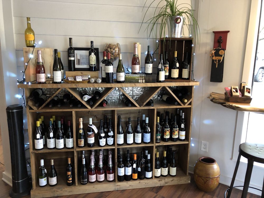 Casa Vindemia Wine Shop