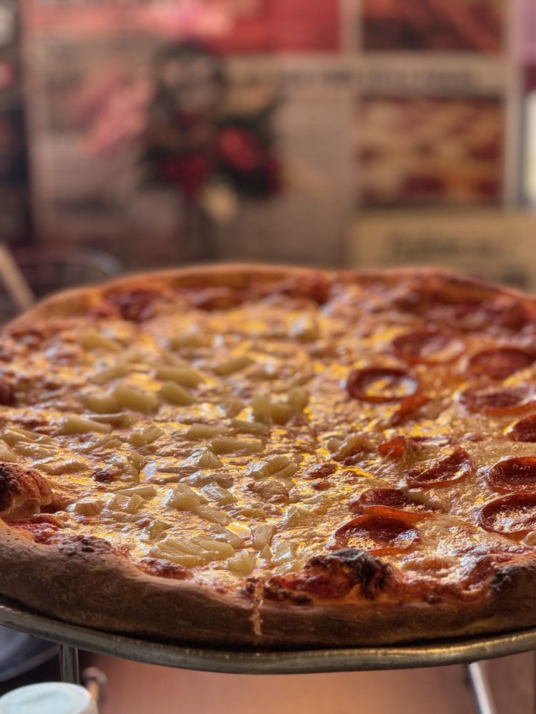 Tony's Pizza and DraftHouse