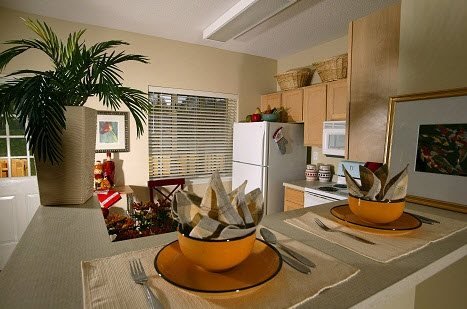 Uptown Square Apartments
