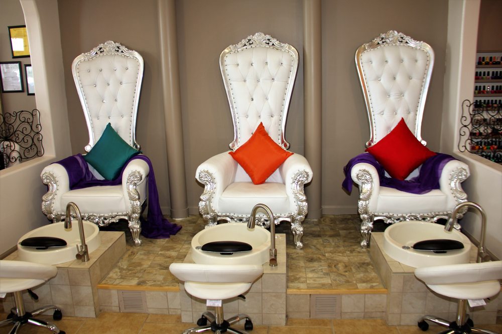 King Queen Throne Pedicure Chairs Yelp Photo Of Sundar Hair Enhancement Nail Studio Memphis Tn United States
