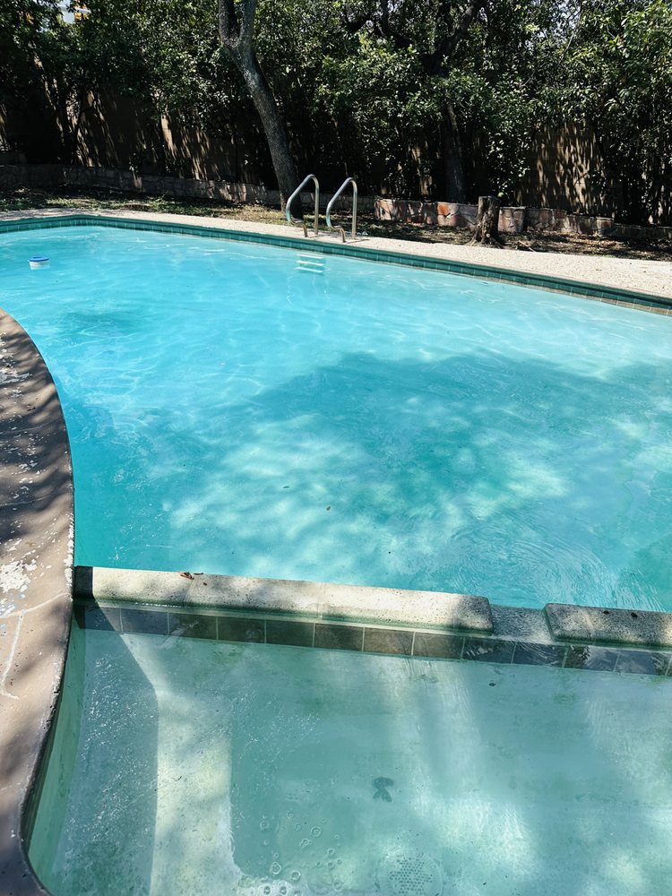 Ricky J’s Pool Cleaning Services