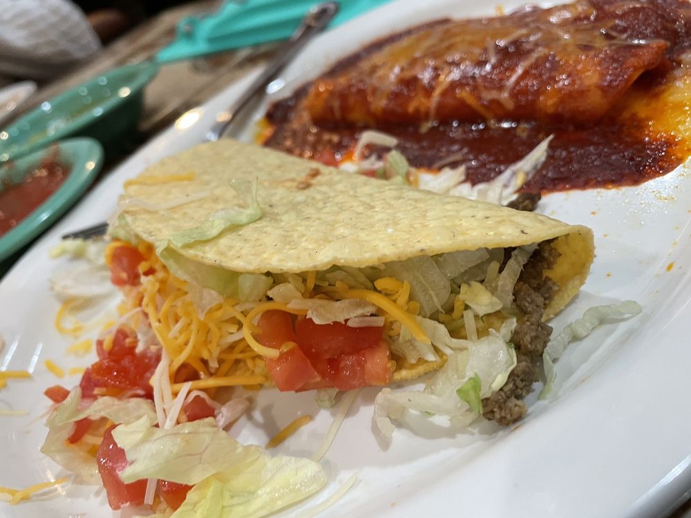 Tequilas Restaurant Bar and Grill, Kansas City Roadtrippers