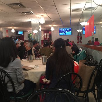 Queens Seafood Restaurant 273 Photos 110 Reviews Photo Of Queens Seafood Restaurant Elmhurst Ny United States It S A Busy