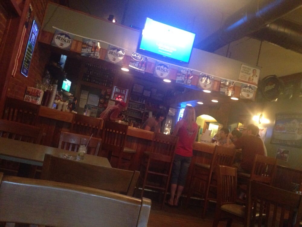 Ralph E's Pub Restaurant & Lounge