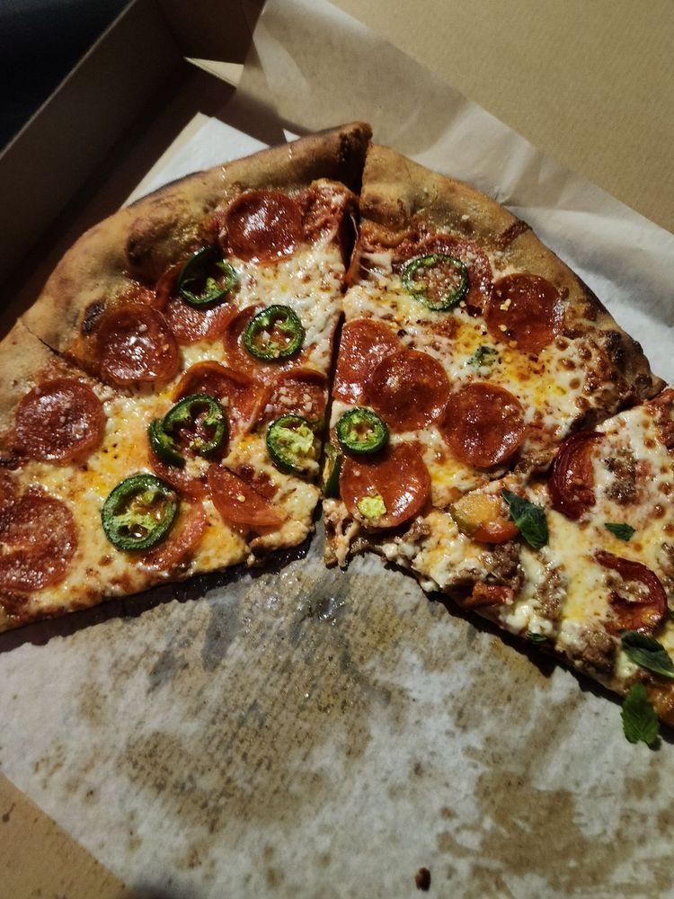 Fortunati Pizza, Kansas City Roadtrippers