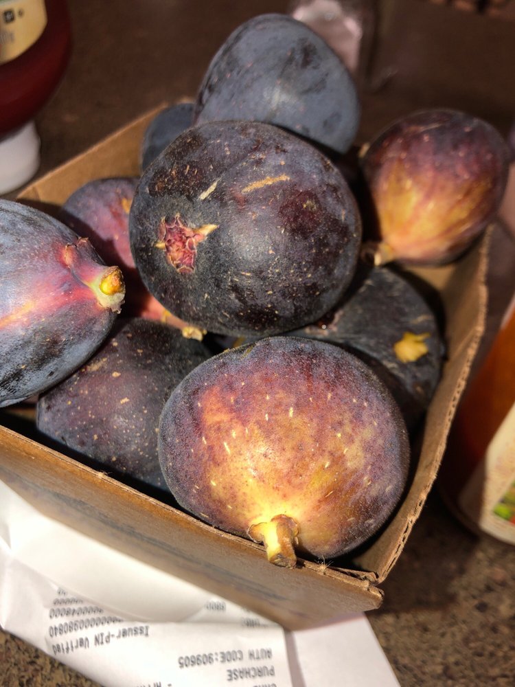 Huckleberry’s Natural Markets Huckleberry’s Natural Markets