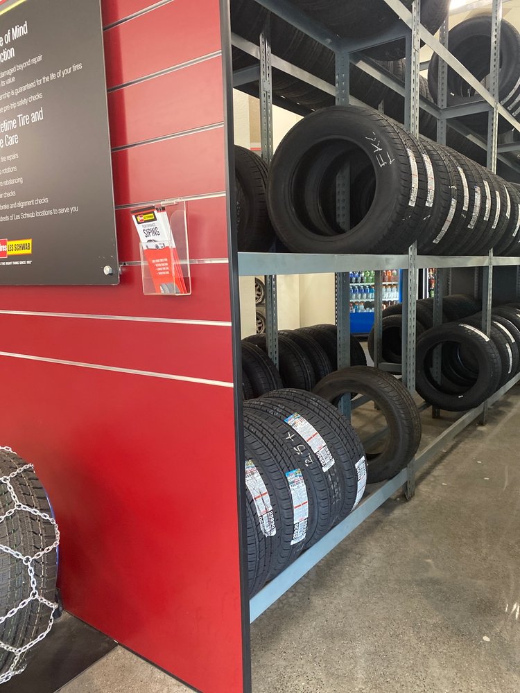 Les Schwab Tire Center