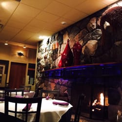 Rockys Of Northville 49 Photos 112 Reviews Seafood 41122 W Photo Of Rockys Northville Mi United States Fireplace