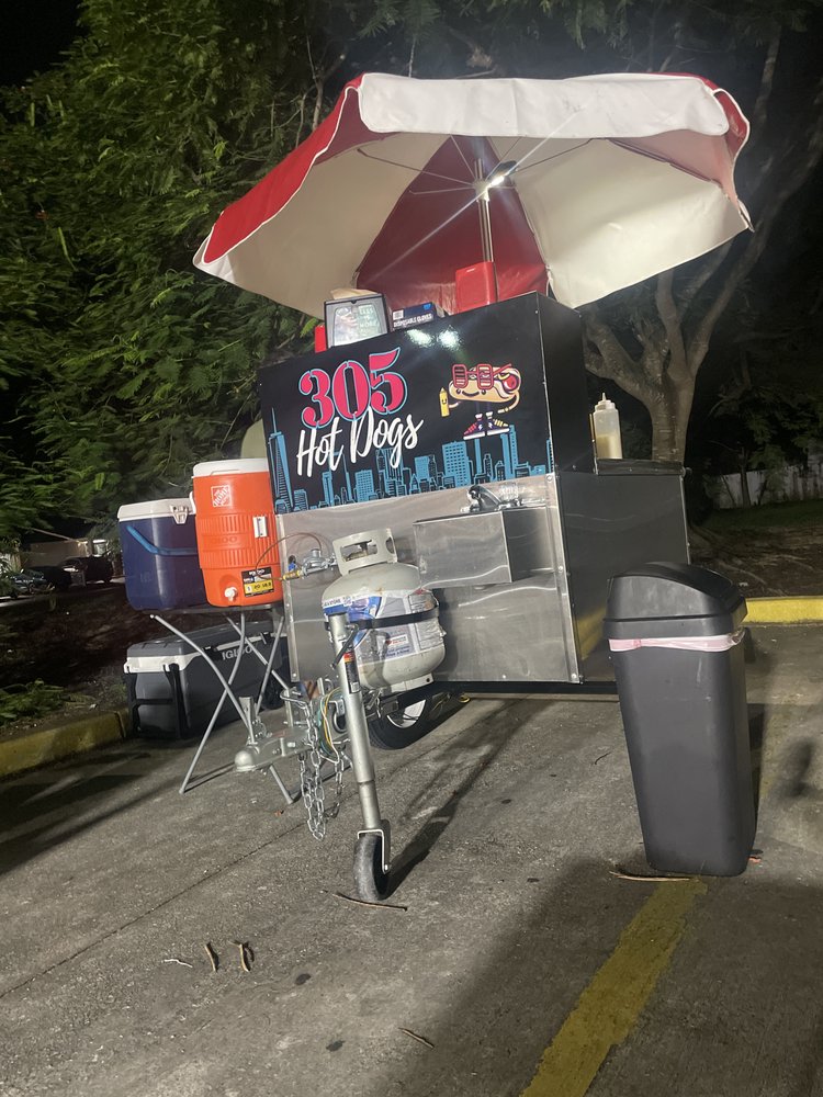 305 Hotdogs