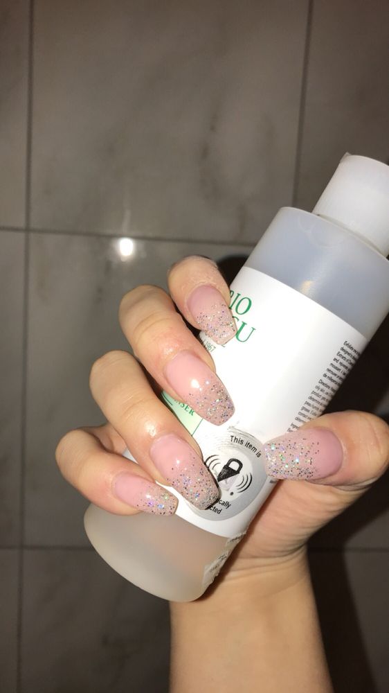 Scarlet Nails & Spa