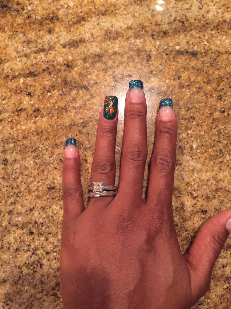 Luxury Nails & Spa