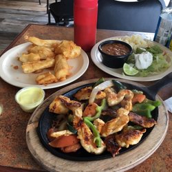 El Pollo Rico Restaurant 13 Photos 29 Reviews Mexican 3901 Photo Of El Pollo Rico Restaurant Raleigh Nc United States En Fajitas