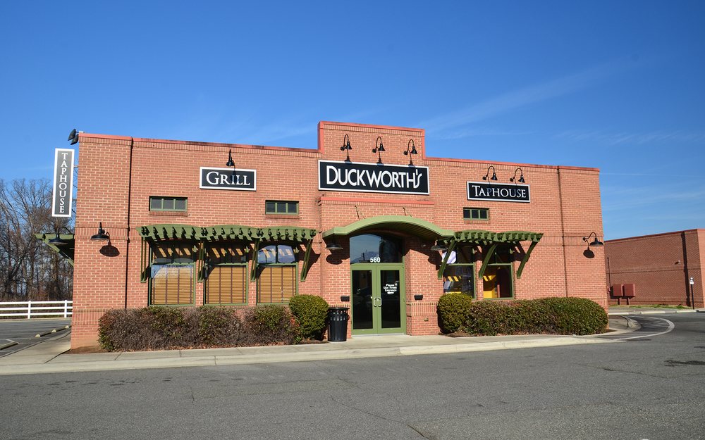 Duckworth's Grill & Taphouse Mooresville Photo