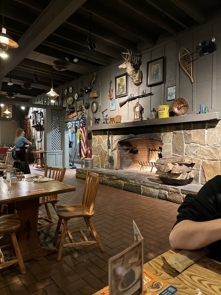 Cracker Barrel Old Country Store