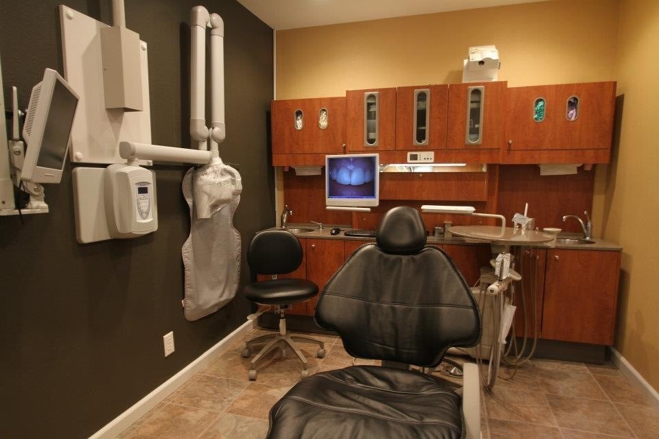 image of business Thomas A Kriss, DDS