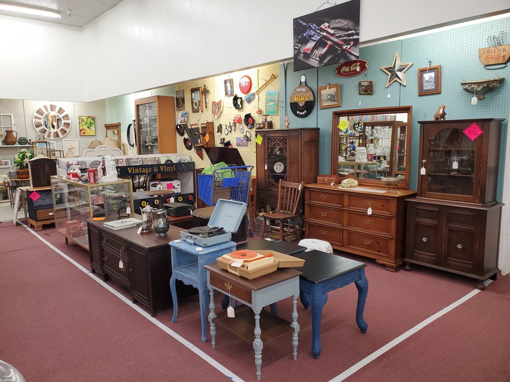 Antique 2 Chic Vendor Market