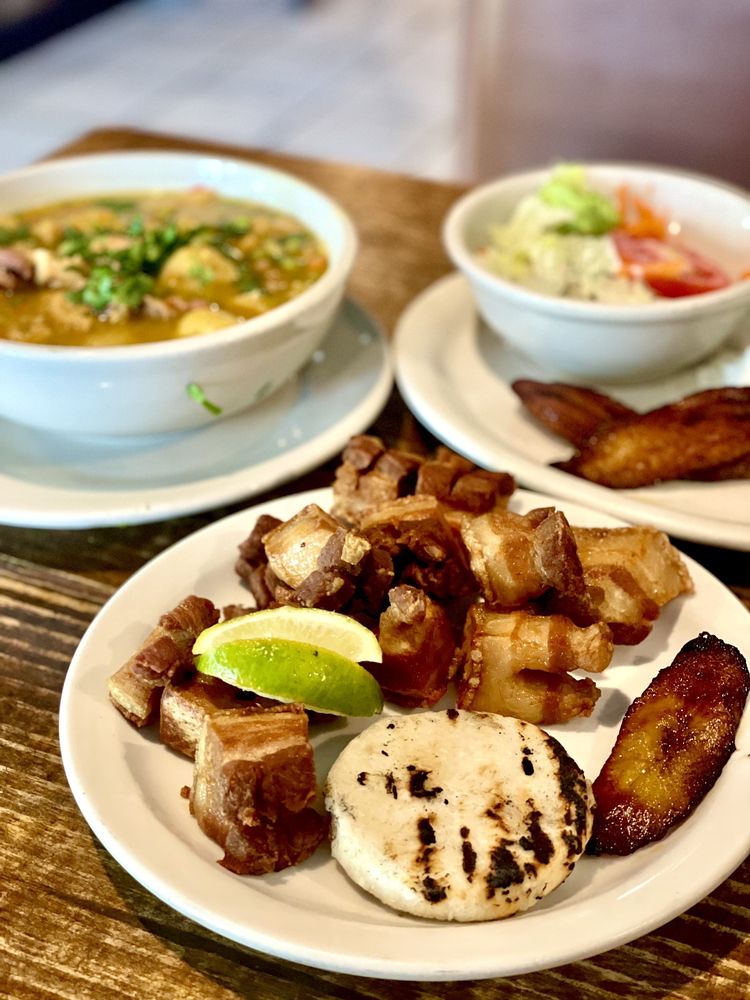 Mi Carreta Restaurant and Bakery