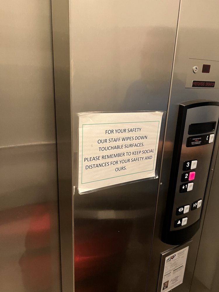 Lighthouse Suites - Best Western Signature Collection