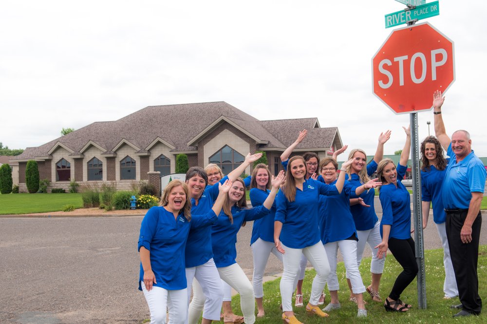 image of business Lee Rollyn, DDS