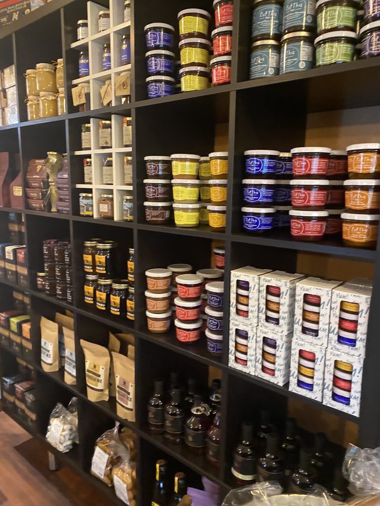 15 Landsdowne Catering & Mercantile