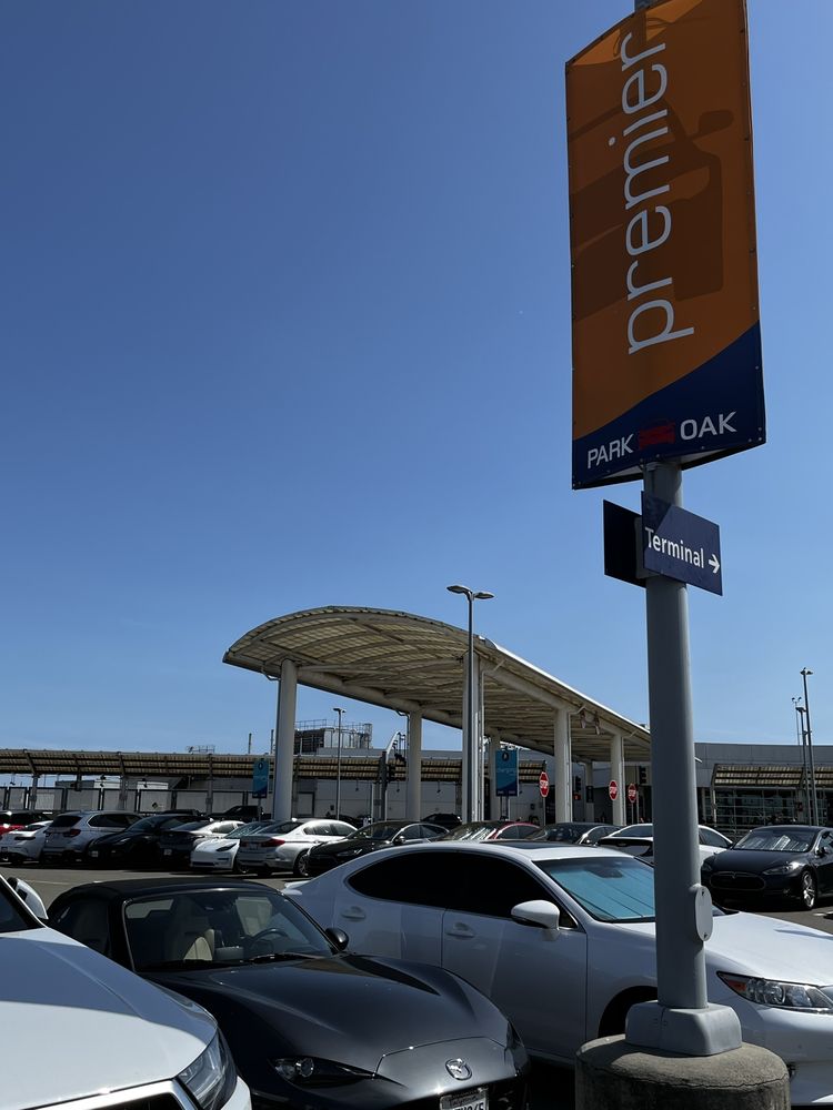 Oakland International Airport Daily Parking