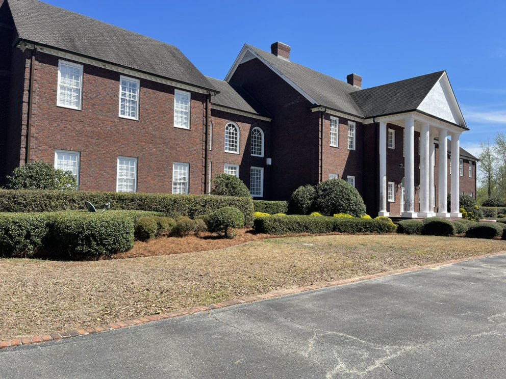 Alex Pinestraw & Mulch