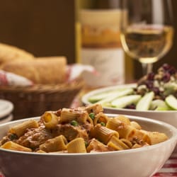 Buca Di Beppo Italian Restaurant Order Online 2439 Photos 1237 Photo Of Buca Di Beppo Italian Restaurant Honolulu Hi United States