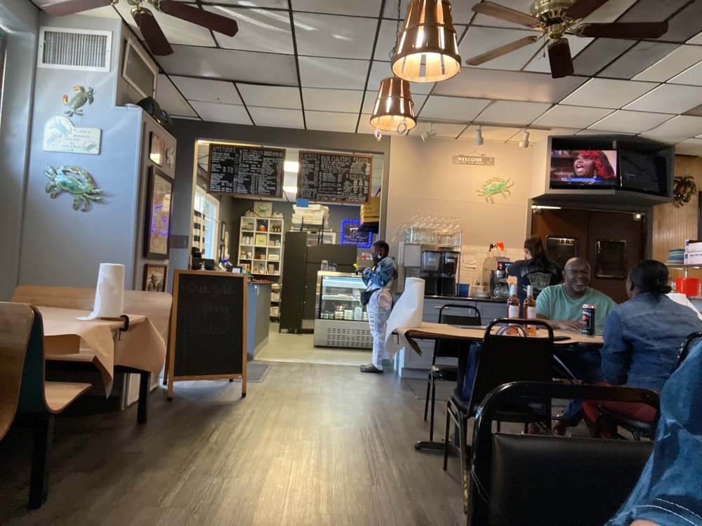 Blue Claw Restaurant & Crab Eatery