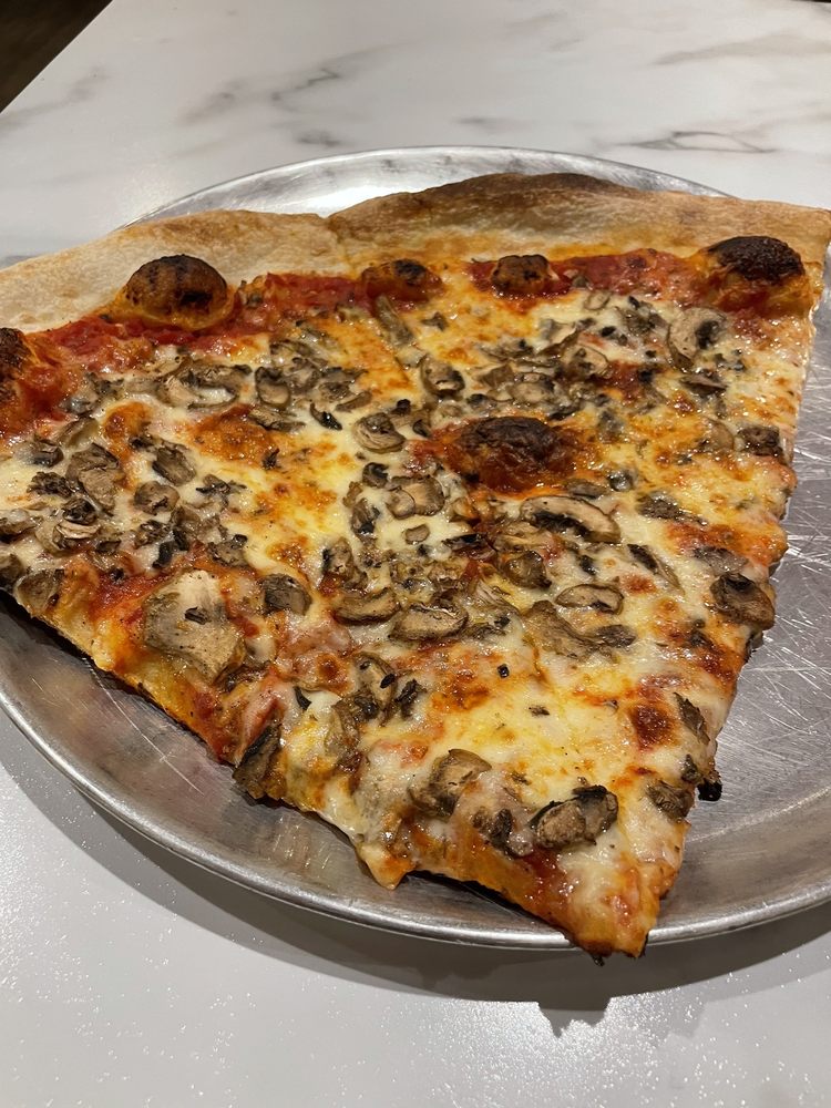 Slice On Broadway - Robinson