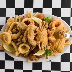 Acme Oyster House 92 Photos 114 Reviews Cajun Creole 90 Photo Of Acme Oyster House Miramar Beach Fl United States Seafood Platter