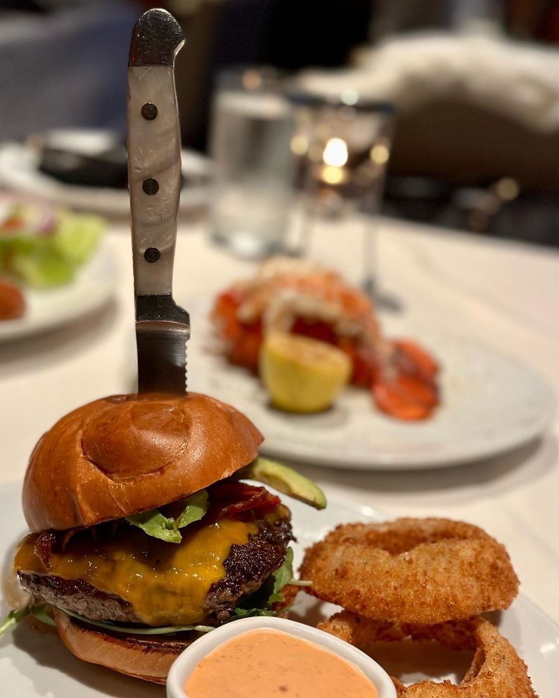 Fleming’s Prime Steakhouse & Wine Bar