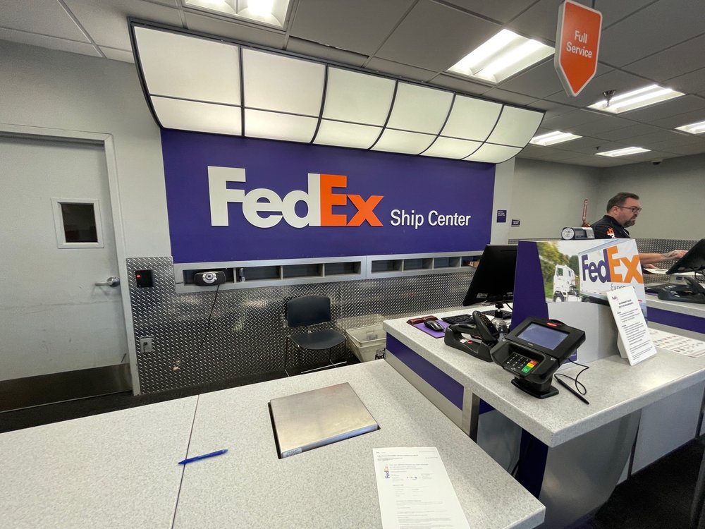 FedEx Ship Center
