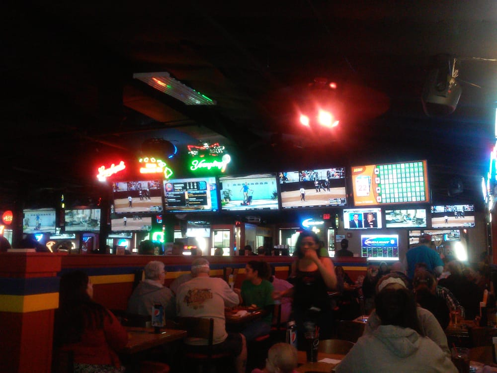 Frickers 12 Photos & 34 Reviews Chicken Wings 1383 Miamisburg