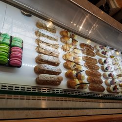 Photo de L\u0027Éclair Pâtisserie Française , Lisbonne, Portugal.