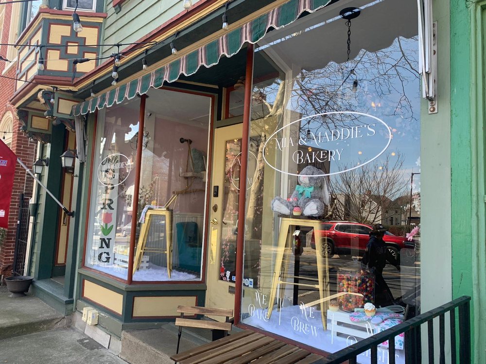 Mia & Maddie’s Bakery