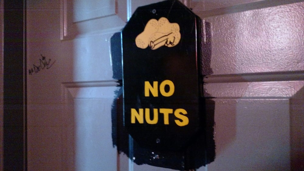 The Peanut 37 Photos & 102 Reviews Dive Bars 418 W 9th St