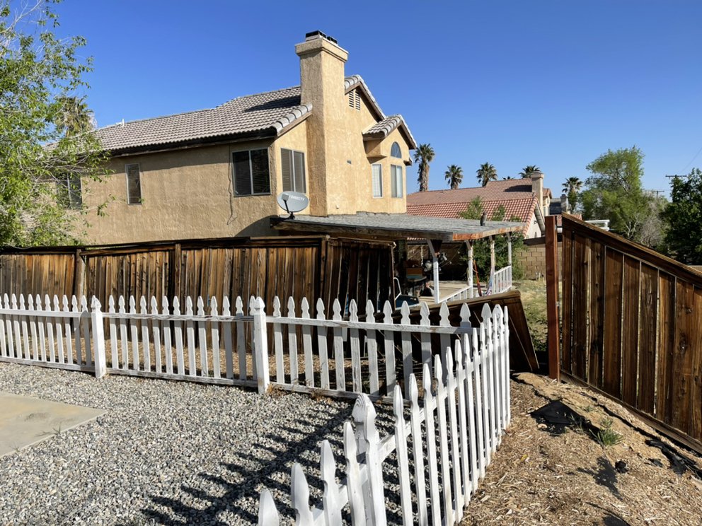 Lagunas Construction